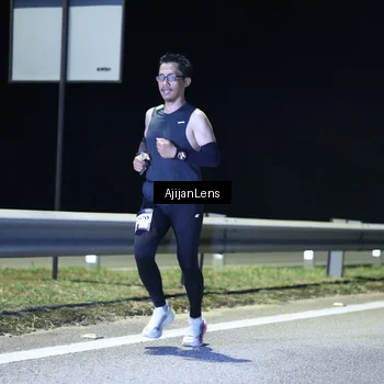 Runner Photo 7307103