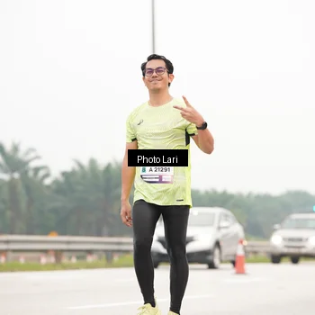 Runner Photo 7307105