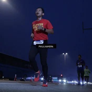 Runner Photo 7307108