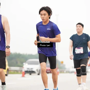 Runner Photo 7307114