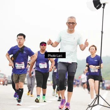 Runner Photo 7307137
