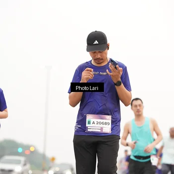 Runner Photo 7307198