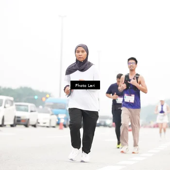 Runner Photo 7307335