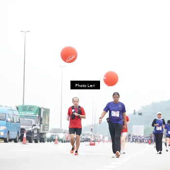 Runner Photo 7307360