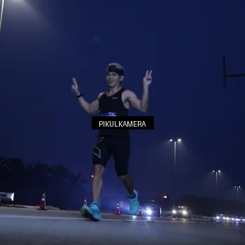 Runner Photo 7307472