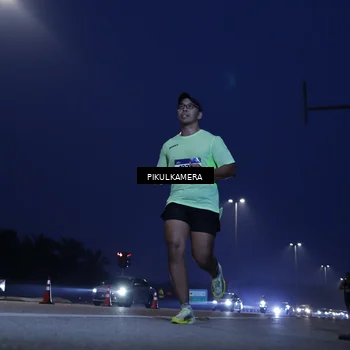 Runner Photo 7307492