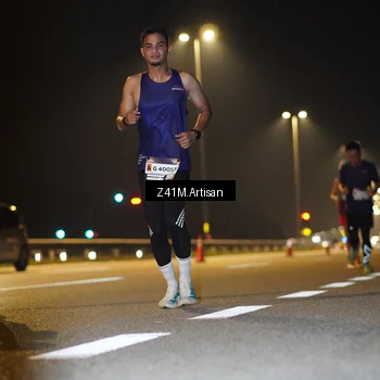 Runner Photo 7307513