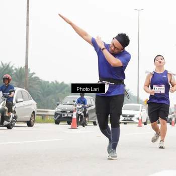 Runner Photo 7307678