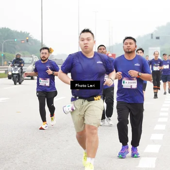 Runner Photo 7308003
