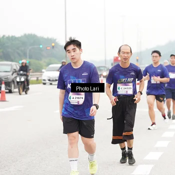 Runner Photo 7308024