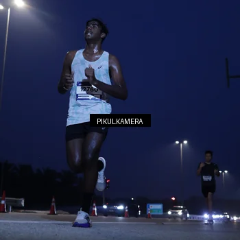 Runner Photo 7308054