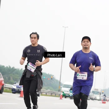 Runner Photo 7308426