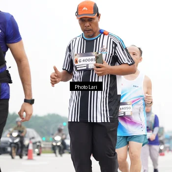 Runner Photo 7308565