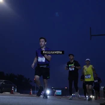Runner Photo 7308883