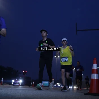 Runner Photo 7308891