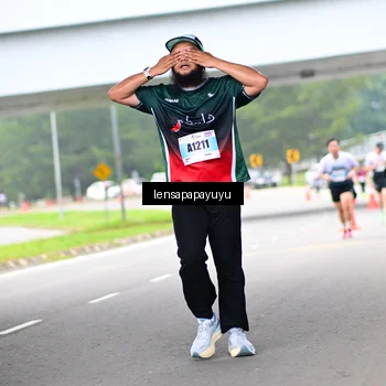 Runner Photo 7309005