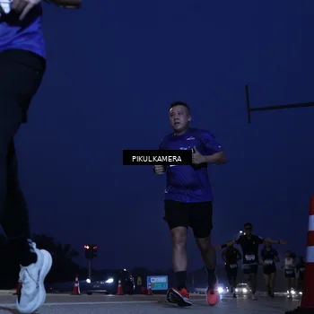 Runner Photo 7309089