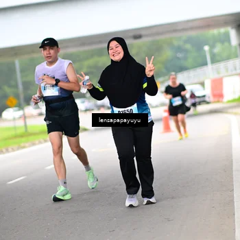Runner Photo 7309172
