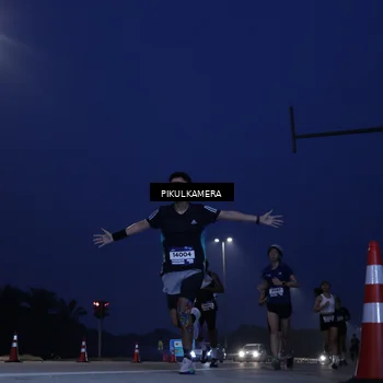 Runner Photo 7309192