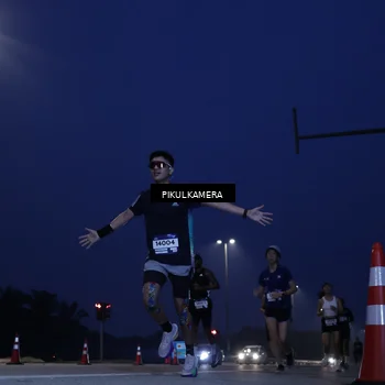 Runner Photo 7309197