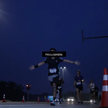 Runner Photo 7309199