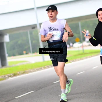 Runner Photo 7309202