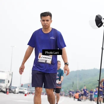 Runner Photo 7309355