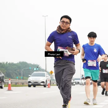Runner Photo 7309396