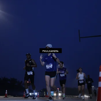 Runner Photo 7309398