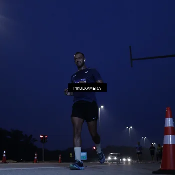 Runner Photo 7309651