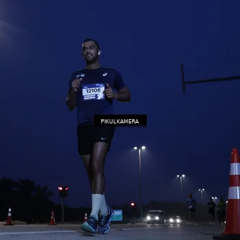 Runner Photo 7309689