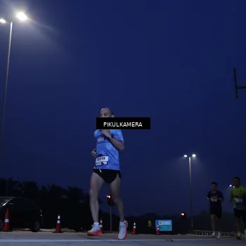 Runner Photo 7309742
