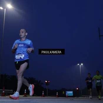 Runner Photo 7309873