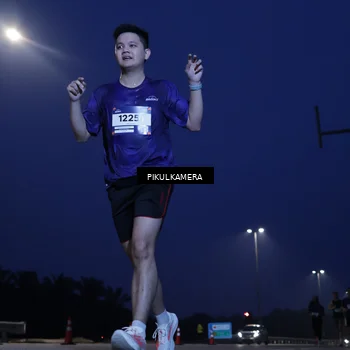 Runner Photo 7310007