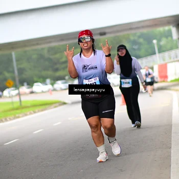 Runner Photo 7310027