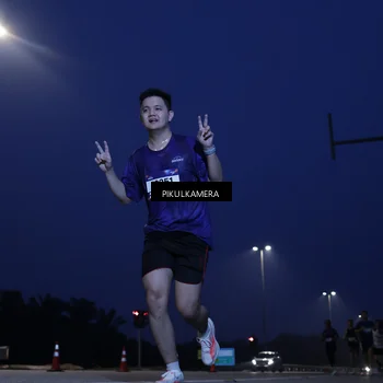 Runner Photo 7310034