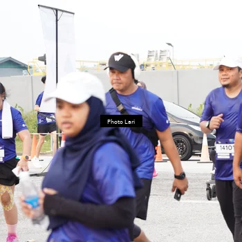 Runner Photo 7310110