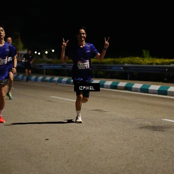 Runner Photo 7310116
