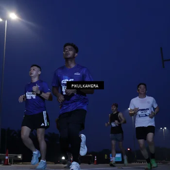 Runner Photo 7310120