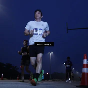 Runner Photo 7310174