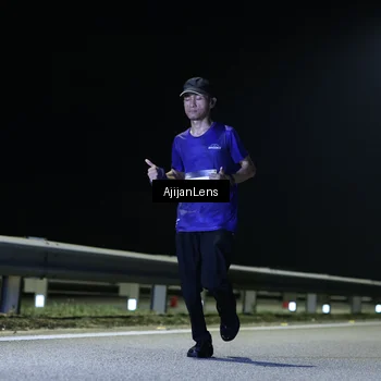Runner Photo 7310308