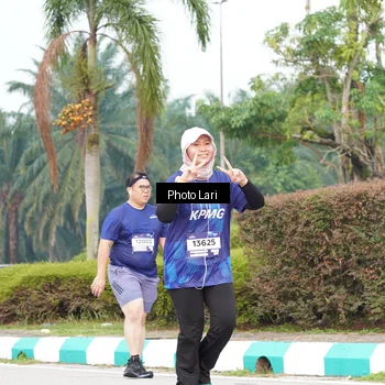 Runner Photo 7310384