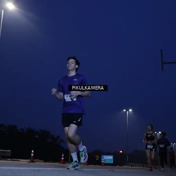 Runner Photo 7310432