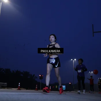Runner Photo 7310474