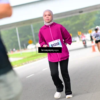 Runner Photo 7310706