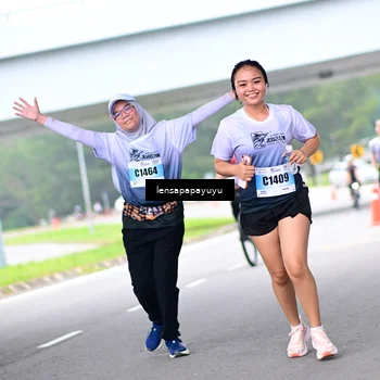 Runner Photo 7310750