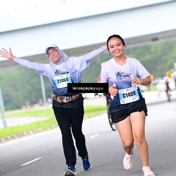 Runner Photo 7310751