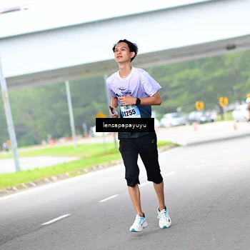 Runner Photo 7310790