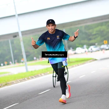 Runner Photo 7310804