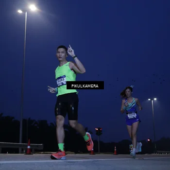 Runner Photo 7310813
